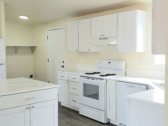 4th image of 10304 137th Street E #22