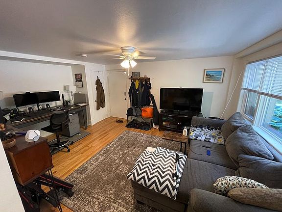 3rd image of 4544 N Wolcott Ave APT 2