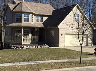 2496 Houghton Hollow Dr, Lansing, MI 48911
