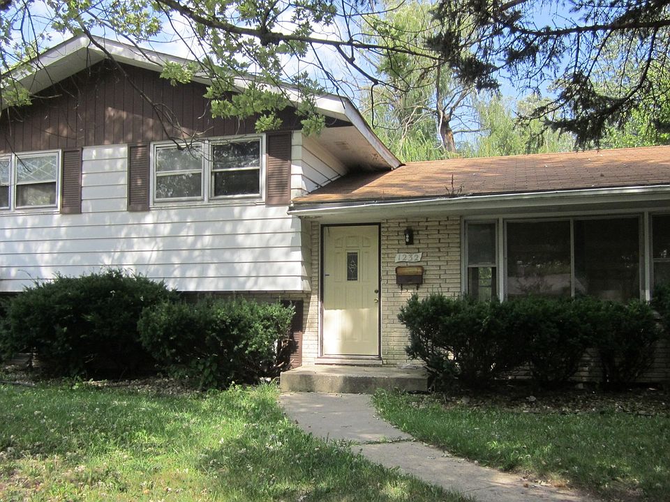 1st image of 1232 King Dr