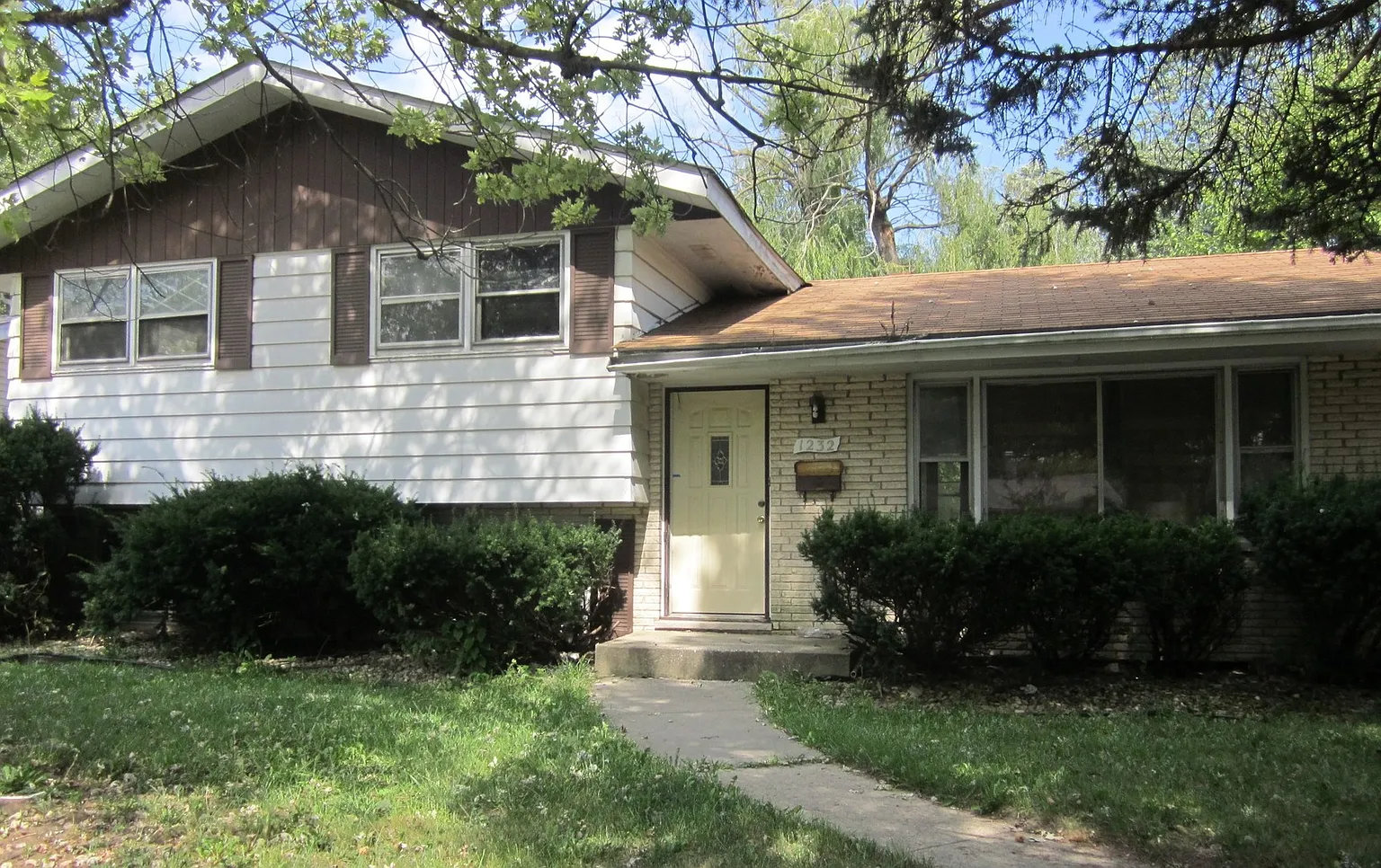 1232 King Dr photo 1