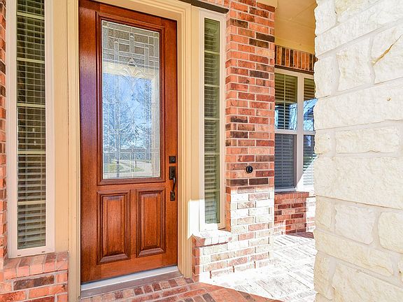 3rd image of 3439 Norwich Gardens Ln