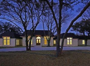5601 Ursula Ln, Dallas, TX 75229