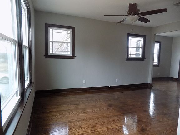 4th image of 301 E Miami Ave