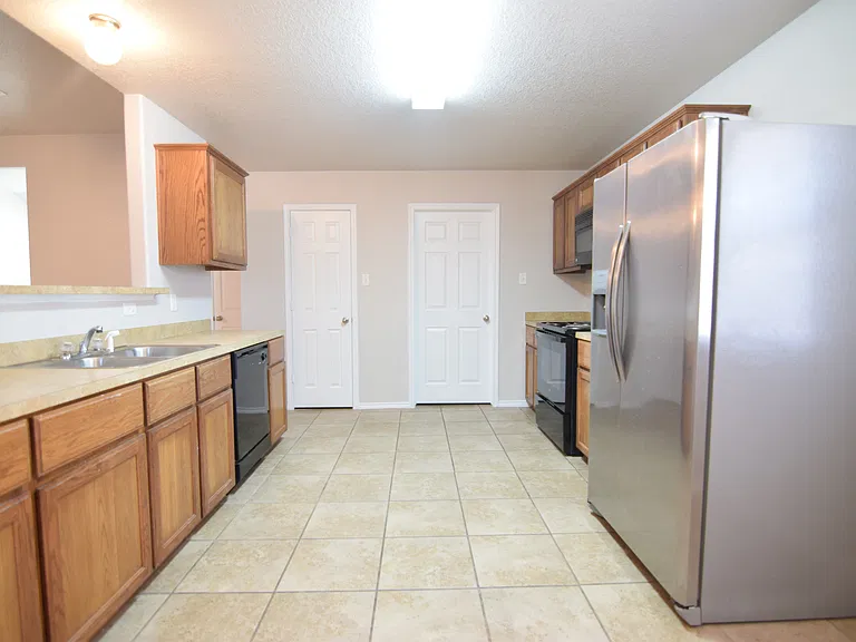 403 Constellation Dr — Photo 4