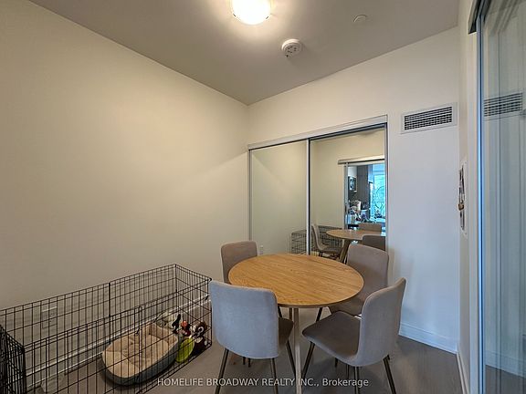 5th image of 135 Lower Sherbourne St #1068