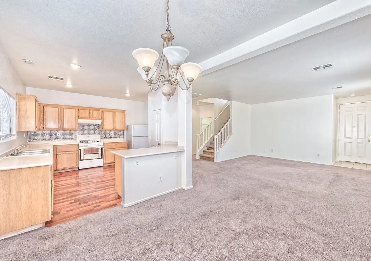 4222 Spruce Fern Lane, Las Vegas, Nevada 89115 — Photo 3