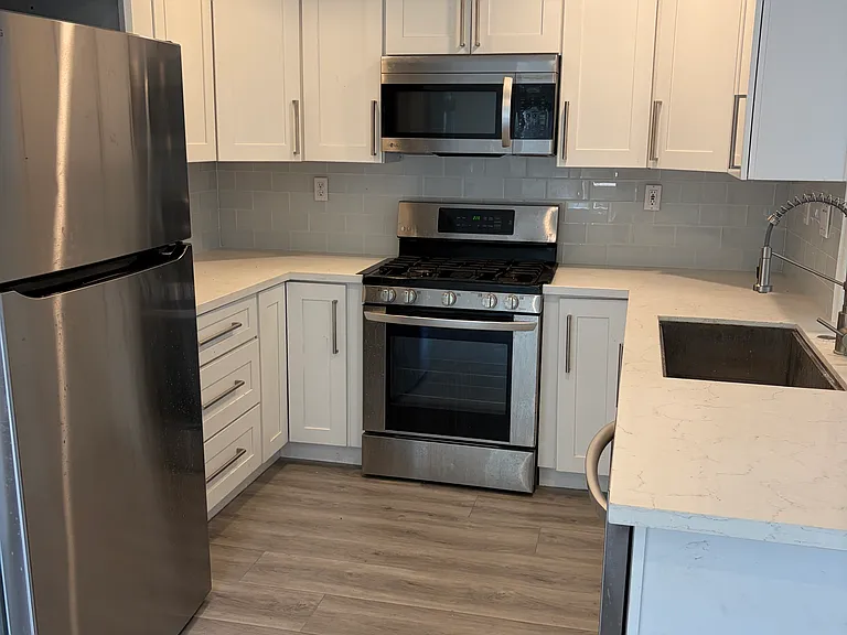 25735 Perlman Pl — Photo 3