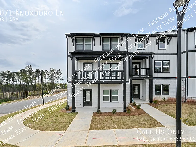 1071 Knoxboro Ln — Photo 1