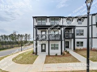 1071 Knoxboro Ln, Woodstock, GA 30188