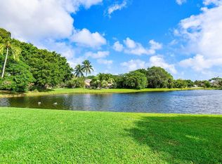 7276 Encina Ln, Boca Raton, FL 33433