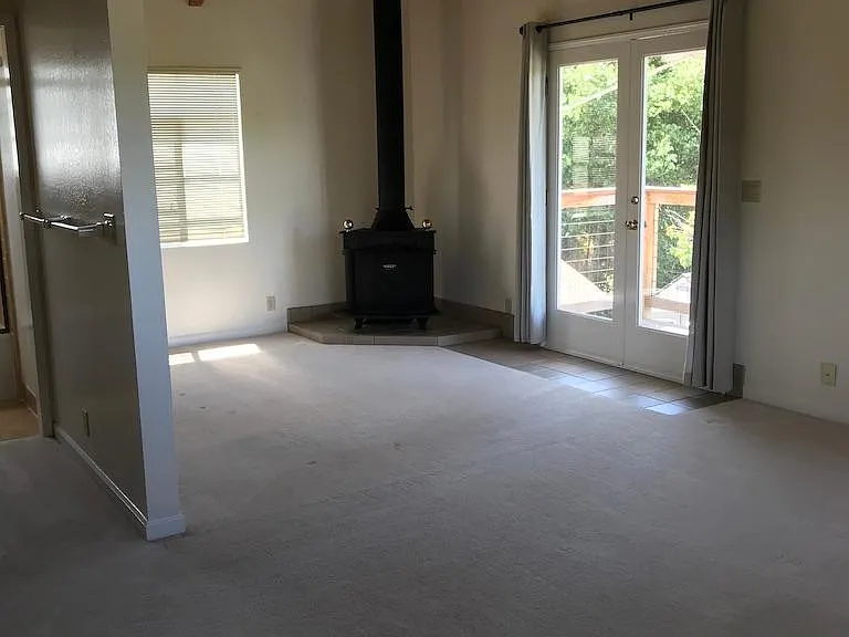 1460 College Ave — Photo 5