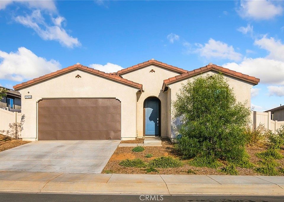 1st image of 1702 Magnolia Pl