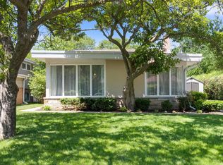 735 Lavergne Ave, Wilmette, IL
