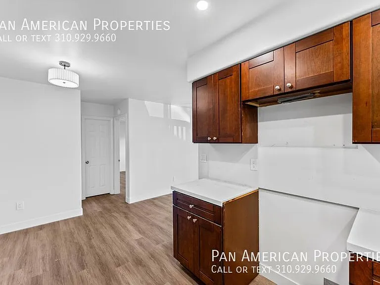 975 Laguna Dr #19 — Photo 14