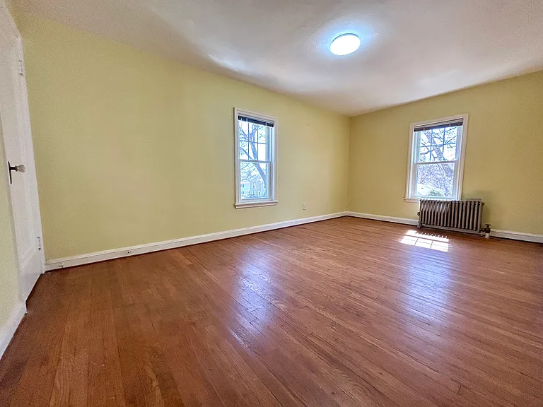 32 Wamsutta Ave — Photo 13
