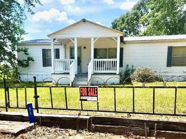 51 Lakeshore Dr, Georgetown, GA 39854