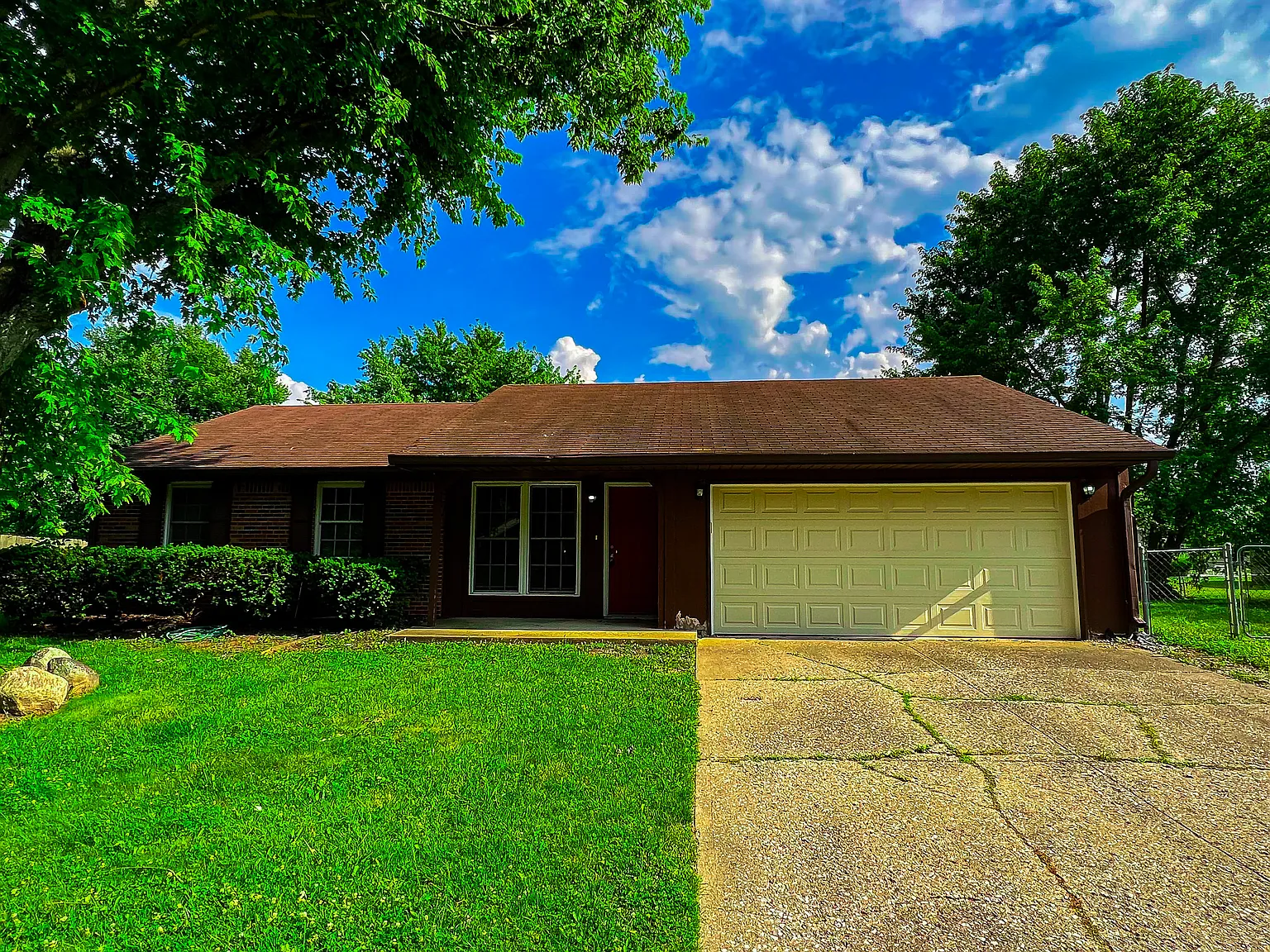 6227 Epperson Dr photo 1