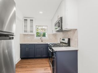 2735 Hering Ave, Bronx, NY 10469