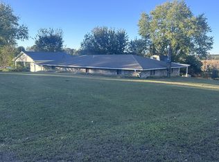 78 Union Hill Rd, Loretto, TN 38469