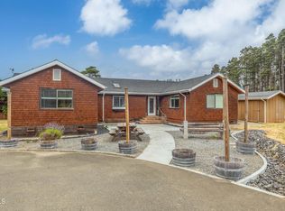 32500 Gibney Ln, Fort Bragg, CA 95437