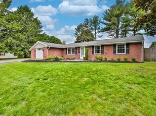 9 Elizabeth Ln, Peabody, MA 01960