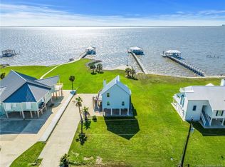 105 Seagull Ln, Lake Charles, LA 70607