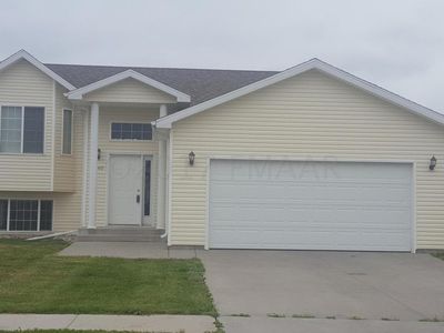 4740 48th Ave S, Fargo, ND, 58104