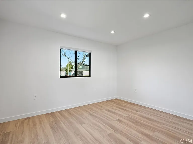 6108 Sadring Ave — Photo 26