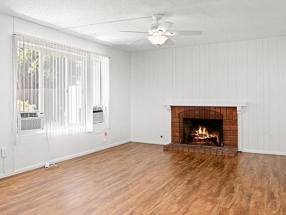 New hardwood floors and working gas fireplace