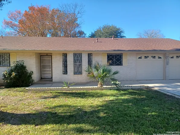 3915 Meadow Ridge St, San Antonio, TX 78210