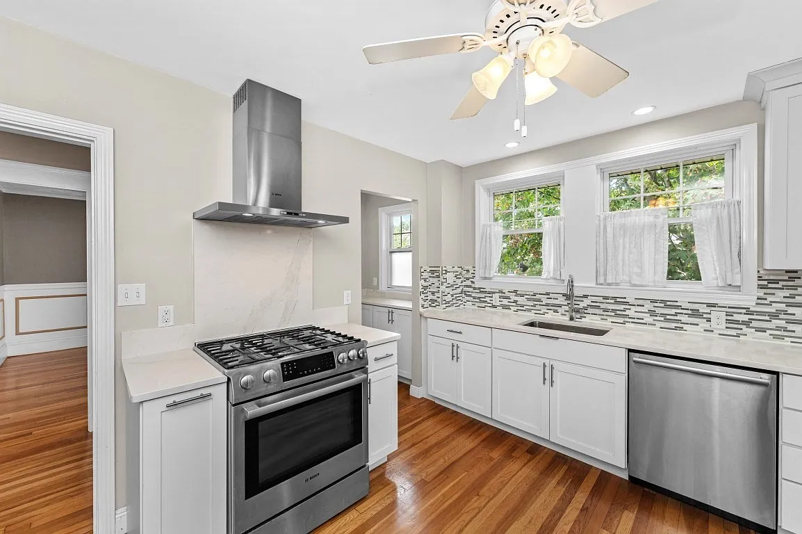 3 bed, 1.5 bath, 1501 sqft, $3,400 — Photo 4