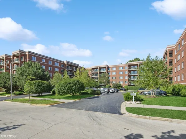 5340 N Lowell Ave APT 413, Chicago, IL 60630
