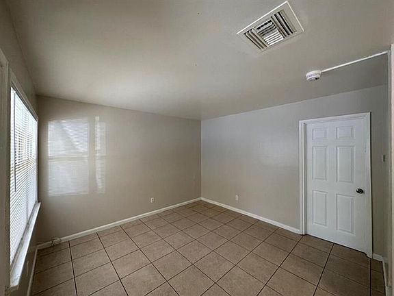 2nd image of 509 O St APT 4