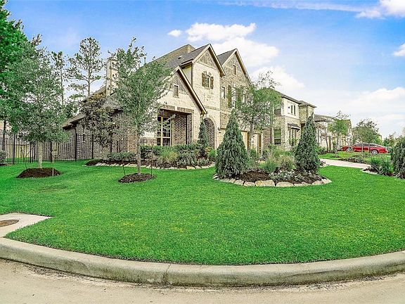 2nd image of 3 Wyatt Oaks Dr