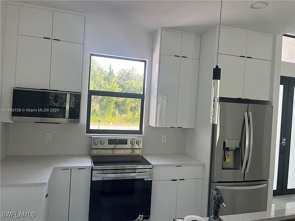 5th image of 1306 W 15th St