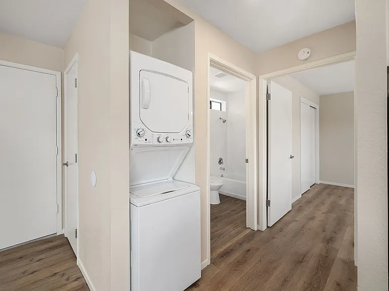241 Ocean View Ave #I — Photo 12