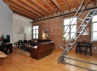 3059 N Weil St UNIT 404, Milwaukee, WI 53212