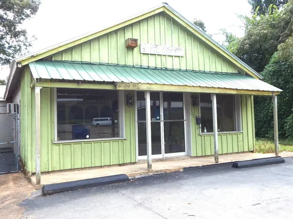 395 E Van Dorn Ave, Holly Springs, MS 38635