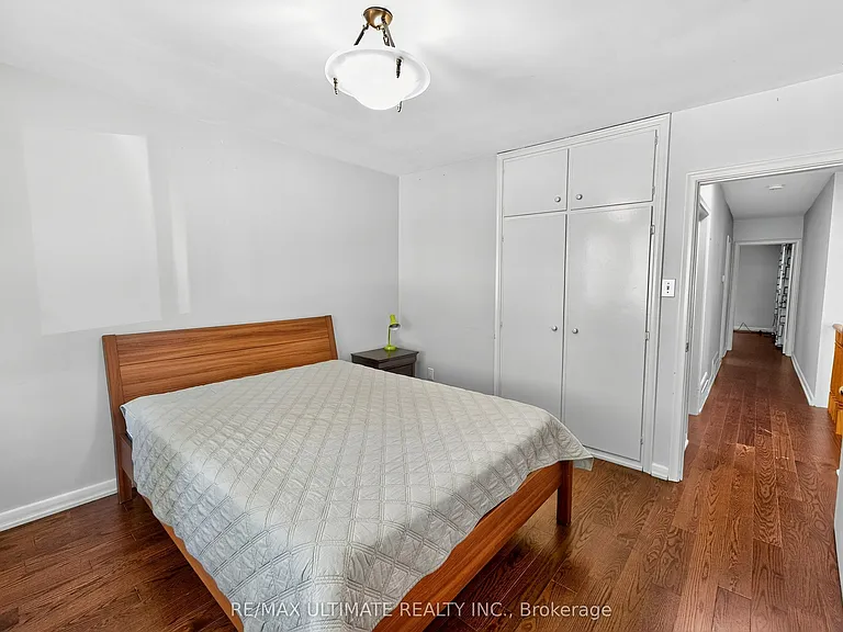 50 Charlemont Cres — Photo 24