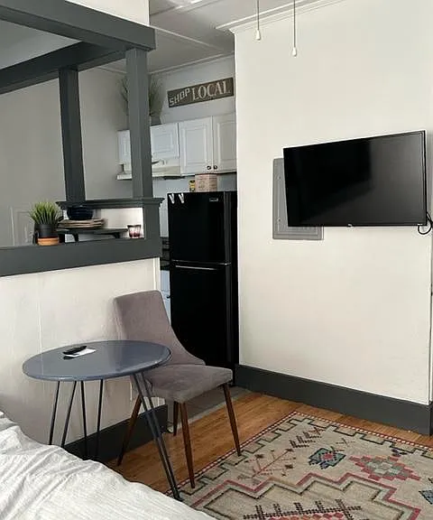 1 Irving St #2 — Photo 2