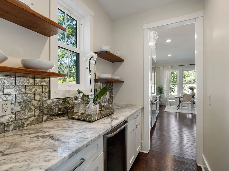 2112 Parkway Dr — Photo 14