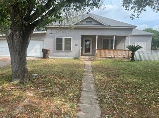 614 E Lott Ave, Kingsville, TX 78363