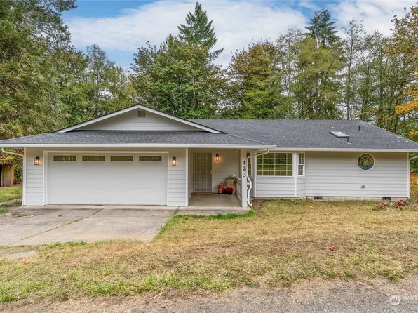 123 Trout Lakes Road, Castle Rock, WA 98611