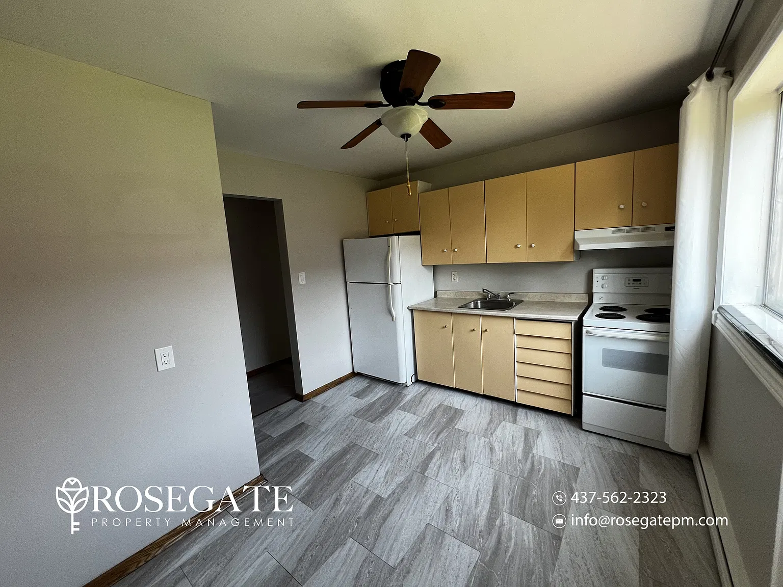 42 Hilltop Dr — Photo 2