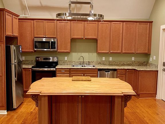 2nd image of 715 Sherman St #13