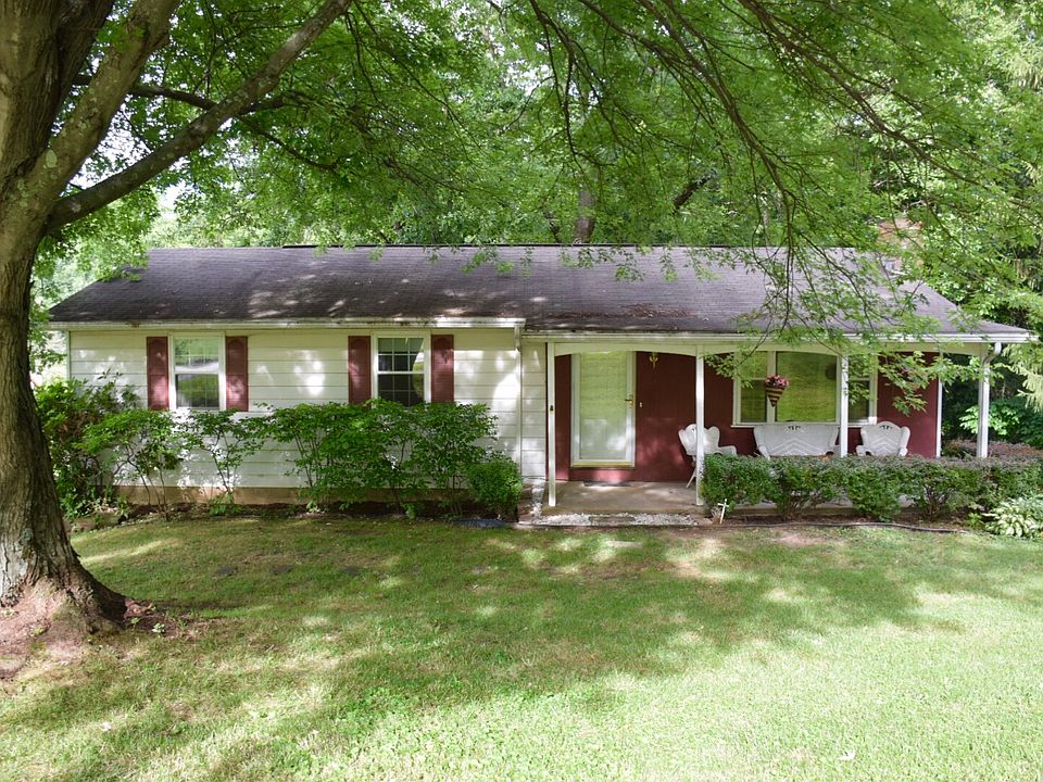 1st image of 350 Walnut Hills Dr