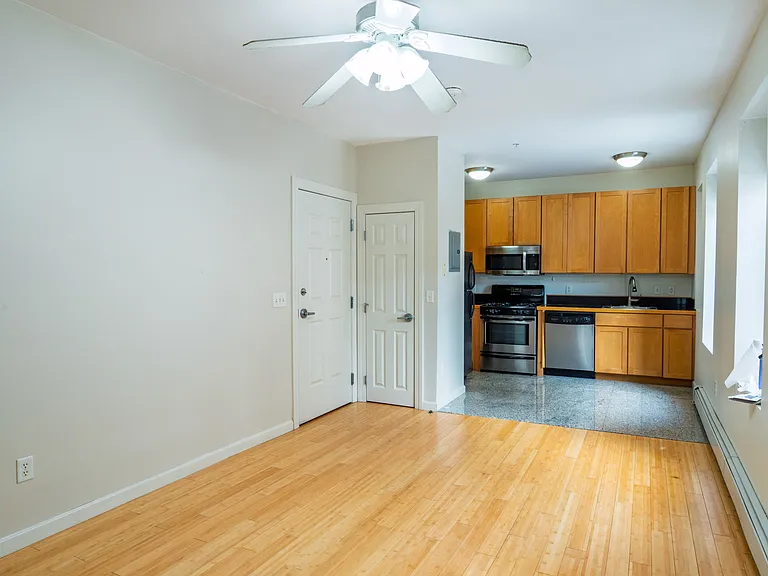 330 Summit Ave #103 — Photo 1