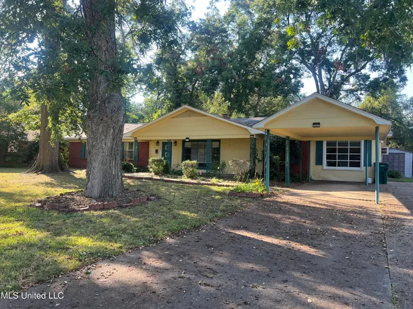 805 Bell Ave, Greenwood, MS 38930