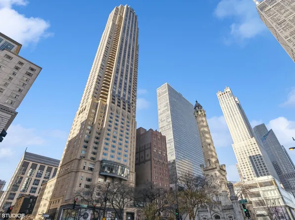 800 N Michigan Ave APT 3501, Chicago, IL 60611